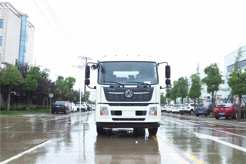 東風(fēng)天龍后八輪20噸噴霧車，國六綠化噴灑車